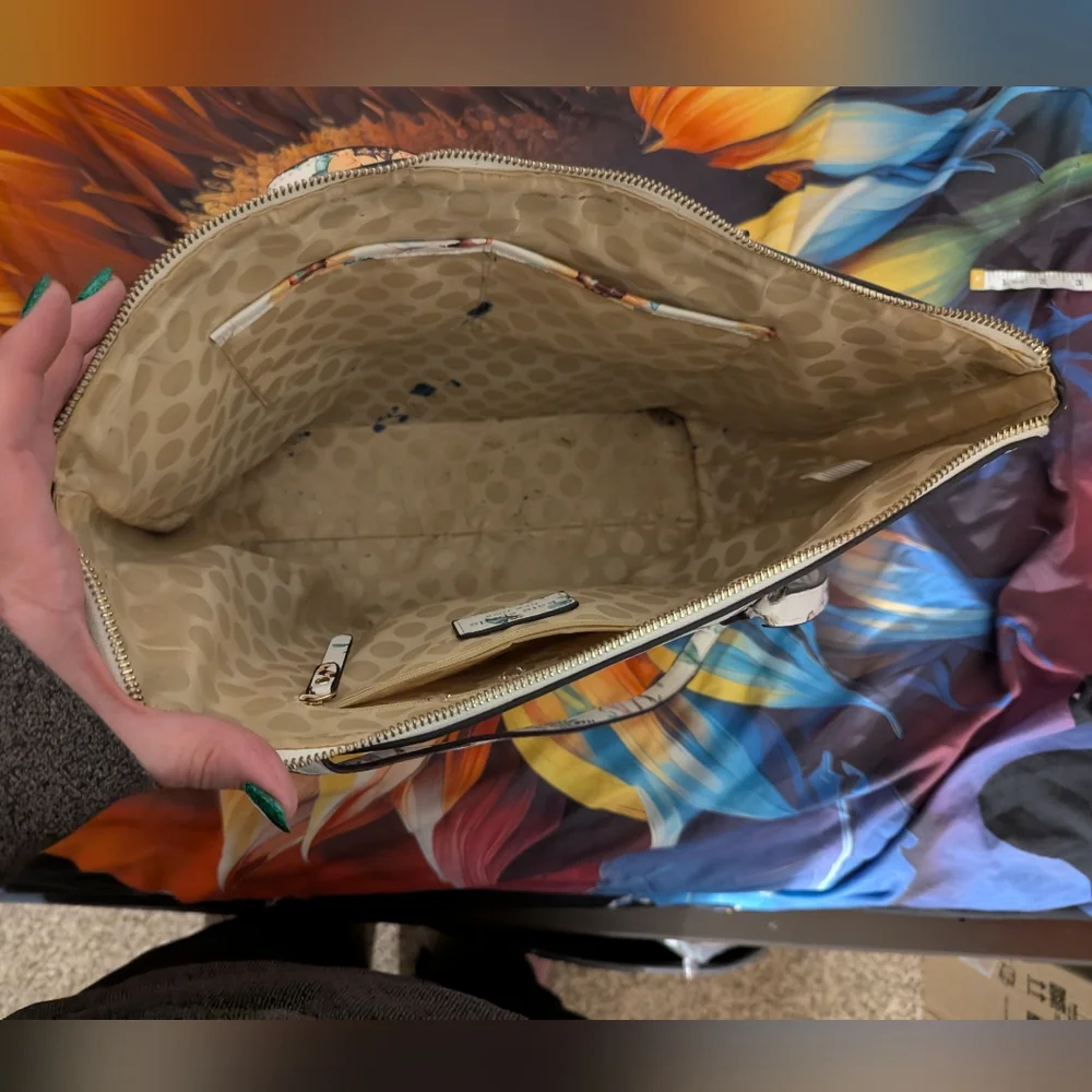 Well Used Kate Spade 🌻 Tote - Picture 4 of 17